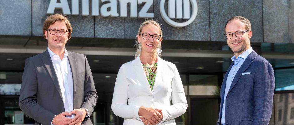v.l.n.r: Mario Günther Rauch und Ulrike Kittinger, Geschäftsführer des jö Bonus Clubs, Rémi Vrignaud, CEO der Allianz Österreich