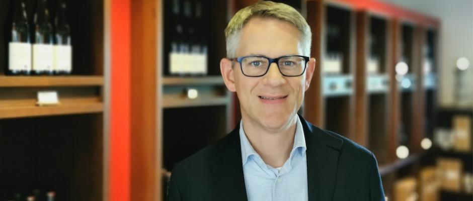 Winzer Krems: seit 1. November 2023 verstärkt Dr. Wolfgang Hamm als Verkaufsleiter Gastronomie und Fachhandel Österreich das Vertriebsteam.