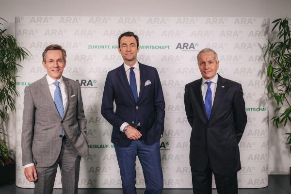 v.l.n.r.: Christoph Scharff (ARA Vorstandsvorsitzender), Harald Hauke (ARA Vorstand) und Alfred Berger (Aufsichtsratsvorsitzender der ARA AG)