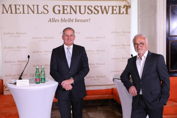 Alles bleibt besser, Meinl kommt neu. v.l.n.r.: Mag. Udo Kaubek (Geschäftsführer Julius Meinl am Graben) und Herbert Vlasaty (Vorstand Julius Meinl AG)