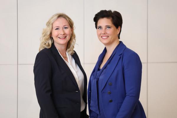 Die Geschäftsführerinnen von Seher+Partner, Susanne Seher (li.) und Helga Töpfl 