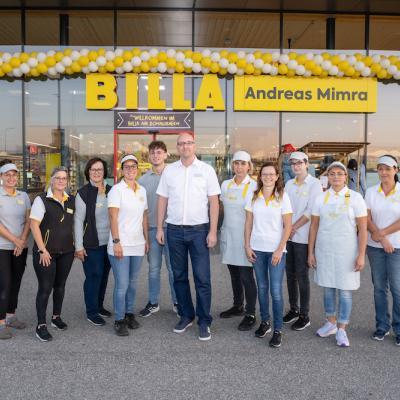 Der Billa Kaufmann Andreas Mimra und sein Team freuen sich, den Kunden beim täglichen Einkauf mit Rat und Tat zur Seite zu stehen.