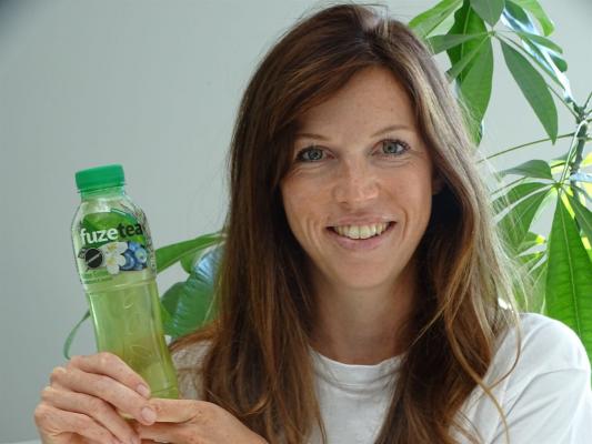 Anna Zehetner übernimmt eine Führungsrolle im Coca-Cola-Werk im Burgenland.