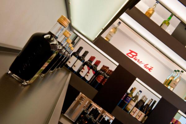 Destillerie Franz Bauer vertreibt Burschik's Vermouth