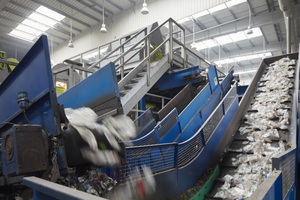 ALPLA Group: jedes Jahr 50 Millionen Euro für Recycling