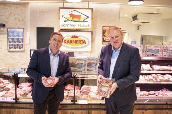 Genossenschaft Kärntner Fleisch kooperiert mit Karnerta: Josef Fradler (Genossenschaft Kärntner Fleisch) mit Franz Tremschnig (GF Karnerta)