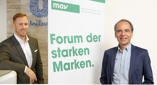 Mag. Nikolaus Huber, Geschäftsführer Unilever Austria folgt Dr. Alfred Schrott nach (li.) und Mag. Günter Thumser ist Geschäftsführer des Markenartikelverbandes.