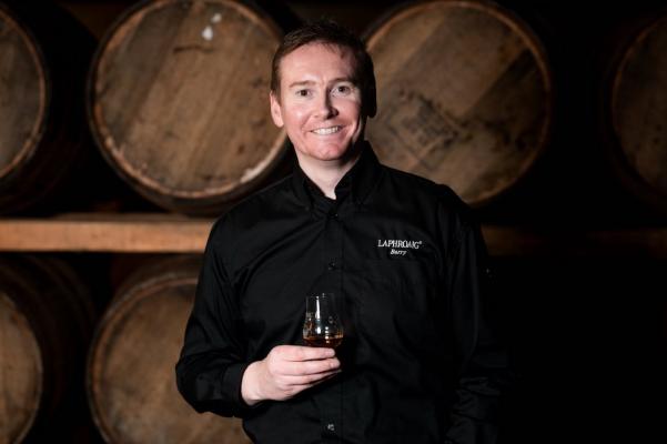 Barry MacAffer wird neuer Distillery Manager von Laphroaigs legendärem Scotch Whisky.