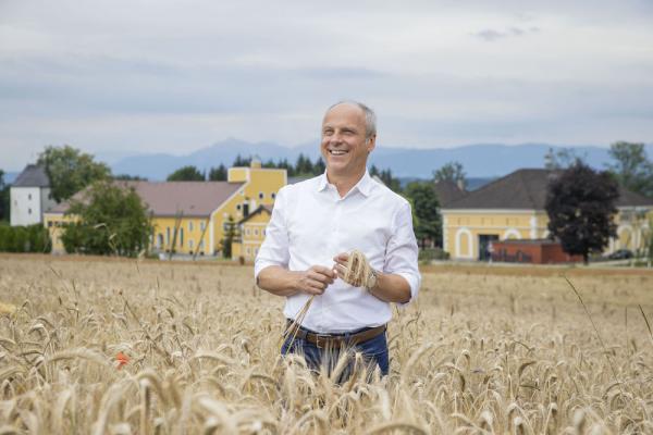 Stiegl-Chefbraumeister Christian Pöpperl bezieht mehr als 50 Prozent des gesamten Braumalzes aus nachhaltigem Anbau.
