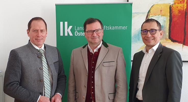 LKÖ-Präsident Josef Moosbrugger und Generalsekretär Ferdinand Lembacher gratulierten dem neuen LK Wien-Präsidenten Norbert Walter (Mitte).