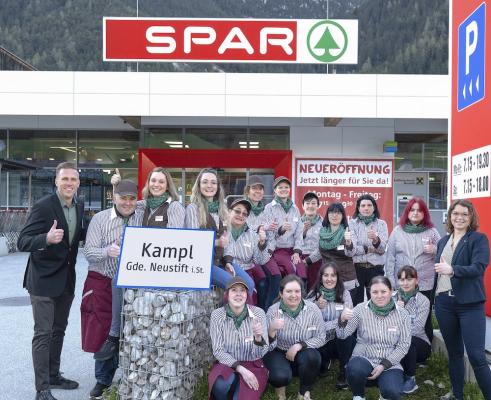Kauffrau Ebing übernimmt Spar-Supermarkt in Neustift/Kampl