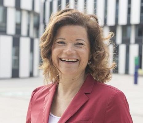 Assoz. Prof. Mag. Dr.rer.soc.oec. Christina Holweg, Vizerektorin für Marketing und Stakeholder Management.