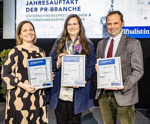 Beste Unternehmenssprecher der Branche Nahrungsmittelindustrie: v.l.: Karin Steinhart/Manner (3.), Gabriela Maria Straka/ehem. Brau Union (1.) und Philipp Bodzenta/Coca Cola (2.)